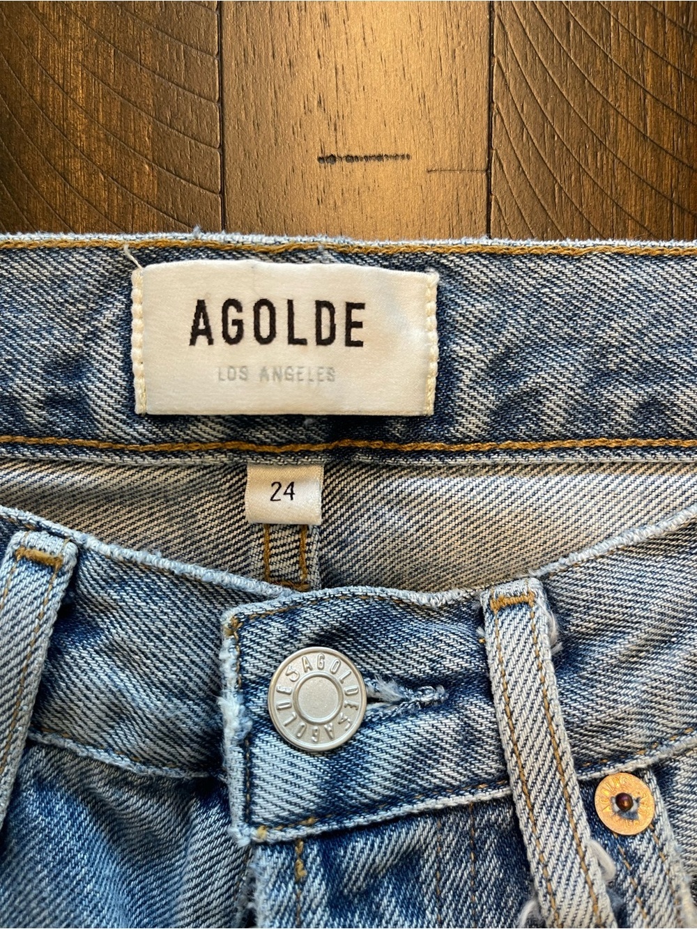 Agolde Crop Light Wash Straight-Leg Jeans with Distressing - Picture 4 of 6